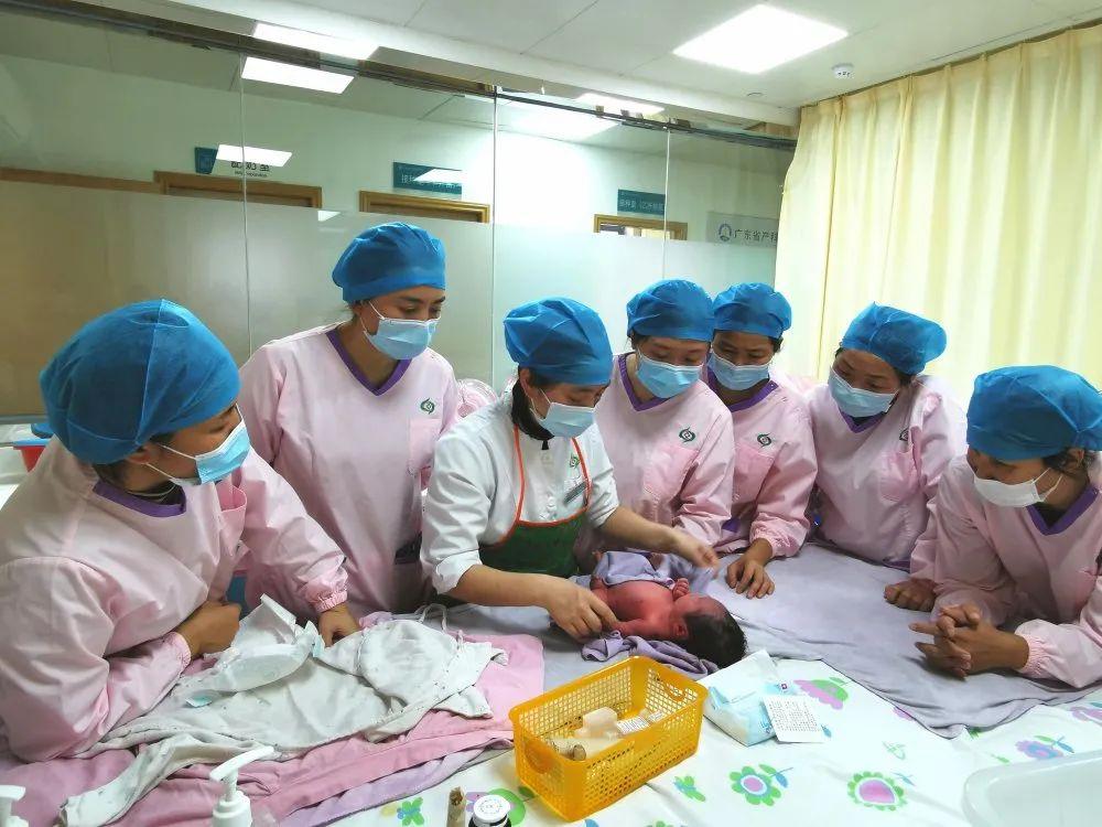 卓尼县妇婴监护型护送
